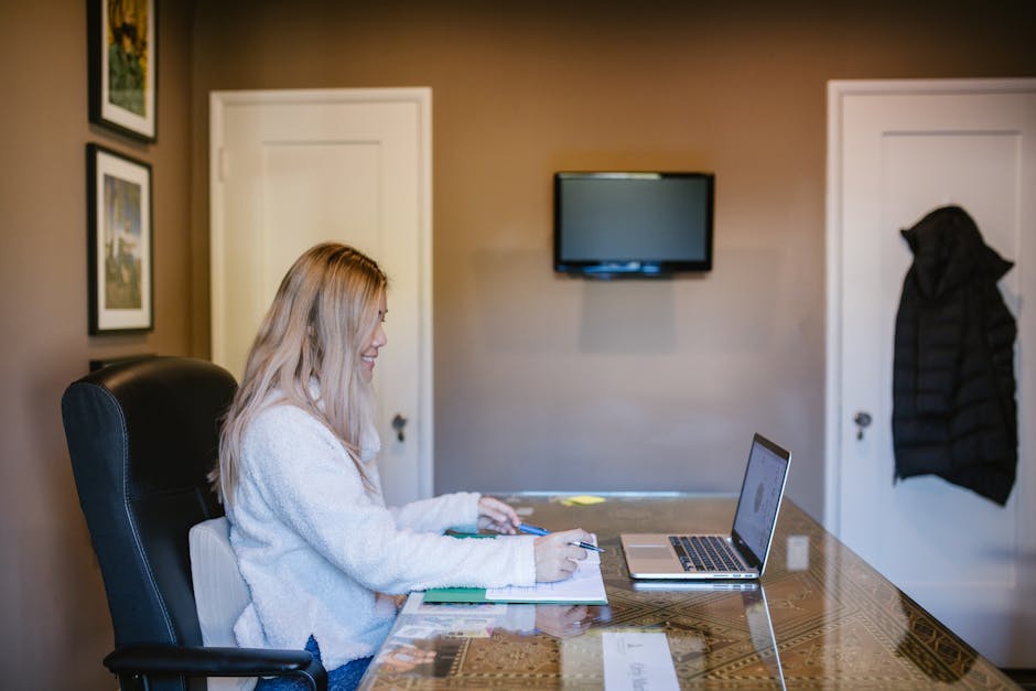 Top Strategies to Stay Focused During Long Research Sessions